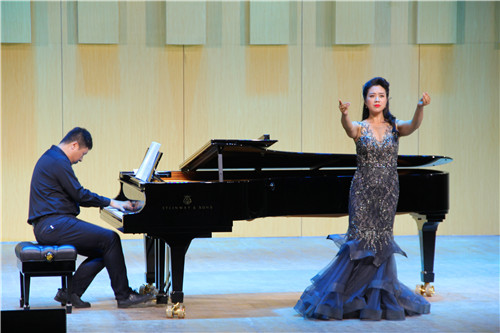 公司青年教师冯志东个人独唱音乐会亮相音乐厅